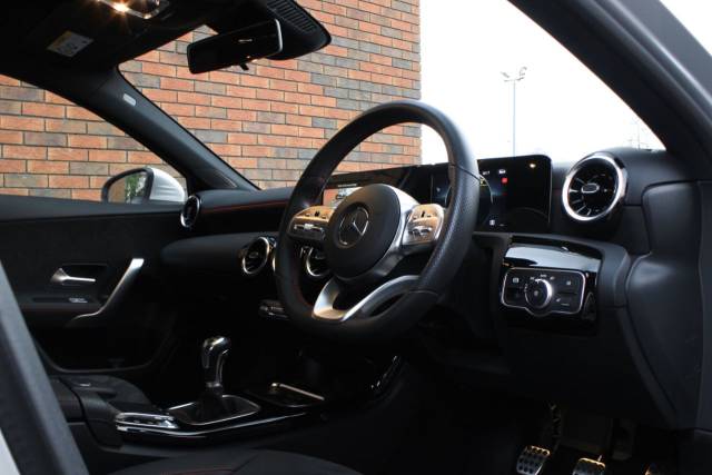 2019 Mercedes-Benz A Class 1.3 A200 AMG Line Euro 6 (s/s) 5dr