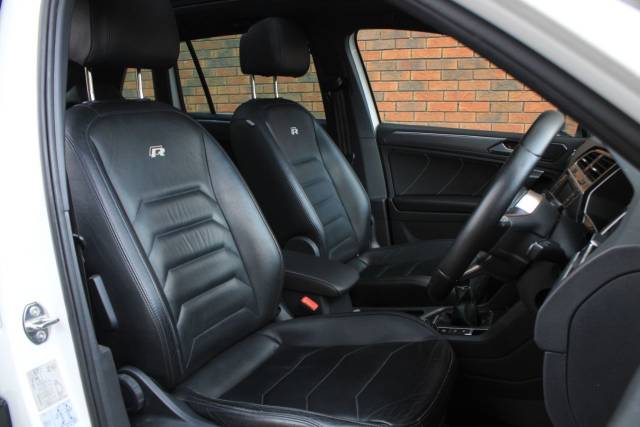 2017 Volkswagen Tiguan 2.0 TDI BlueMotion Tech R-Line 4Motion Euro 6 (s/s) 5dr