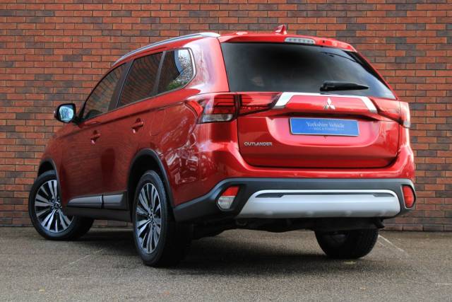 2020 Mitsubishi Outlander 2.0 MIVEC Design CVT 4WD Euro 6 (s/s) 5dr