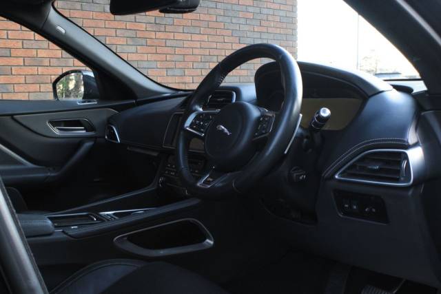 2017 Jaguar F-Pace 3.0 V6 S Auto AWD Euro 6 (s/s) 5dr