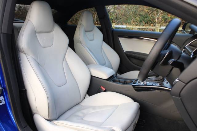 2014 Audi RS5 4.2 FSI V8 Coupe 2dr Petrol S Tronic quattro Euro 5 (450 ps)