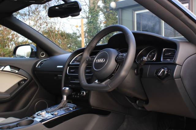 2014 Audi RS5 4.2 FSI V8 Coupe 2dr Petrol S Tronic quattro Euro 5 (450 ps)