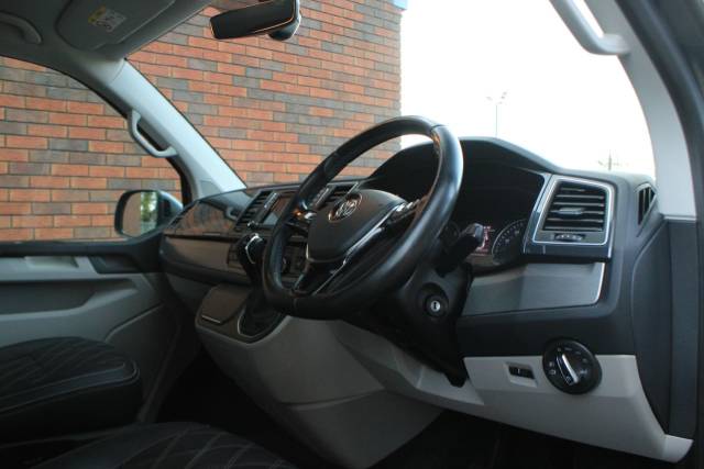 2018 Volkswagen Transporter 2.0 BiTDI T32 BlueMotion Tech Highline Kombi DSG FWD SWB Euro 6 (s/s) 5dr