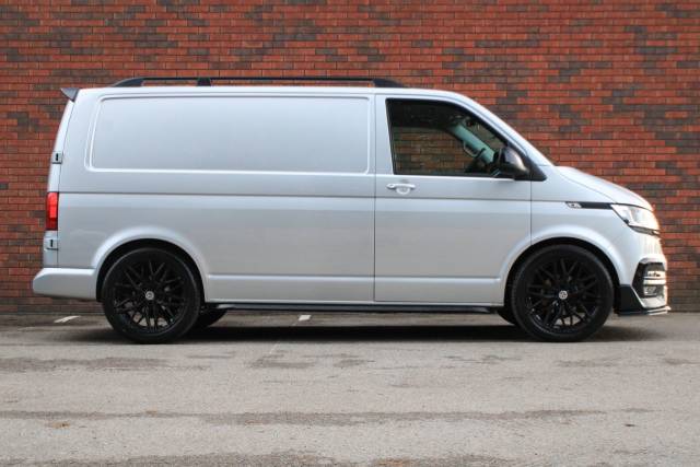 2022 Volkswagen Transporter 2.0 TDI T28 Highline FWD SWB Euro 6 (s/s) 5dr