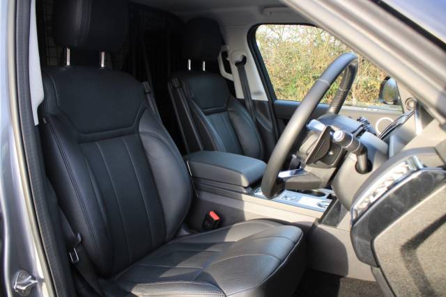 2020 Land Rover Discovery 3.0 SD V6 SE Auto 4WD Euro 6 (s/s) 5dr