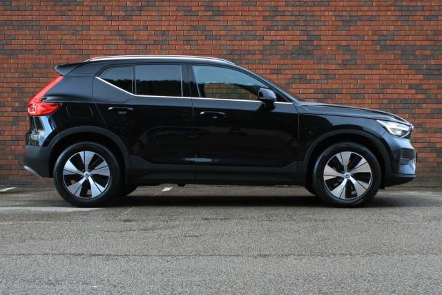 2023 Volvo XC40 1.5h T4 Recharge 10.7kWh Core Auto Euro 6 (s/s) 5dr