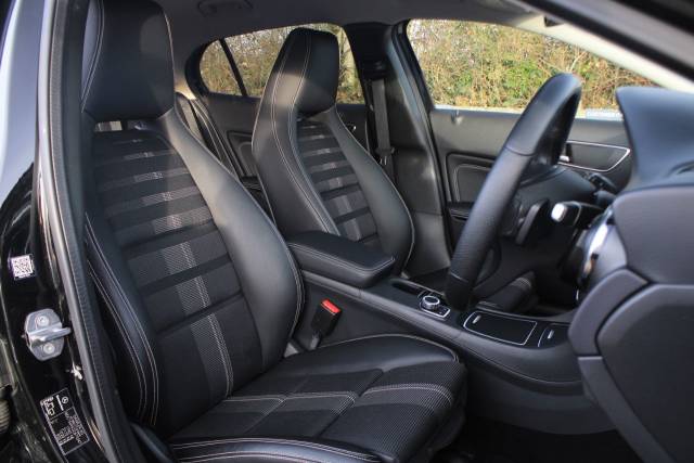 2019 Mercedes-Benz GLA 1.6 GLA180 Urban Edition 7G-DCT Euro 6 (s/s) 5dr