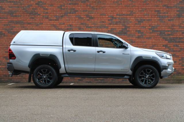 2023 Toyota Hilux 2.8 D-4D Invincible X Auto 4WD Euro 6 (s/s) 4dr