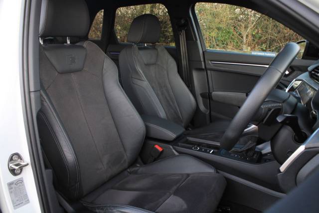 2019 Audi Q3 1.5 TFSI CoD 35 Vorsprung S Tronic Euro 6 (s/s) 5dr