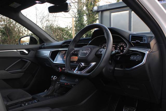 2019 Audi Q3 1.5 TFSI CoD 35 Vorsprung S Tronic Euro 6 (s/s) 5dr