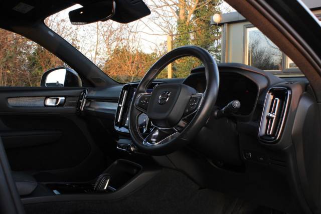 2021 Volvo XC40 Recharge Twin 78kWh Pro SUV 5dr Electric Auto AWD