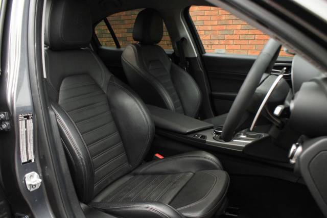 2018 Alfa Romeo Giulia 2.0T Veloce Auto Euro 6 (s/s) 4dr