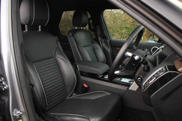 2020 Land Rover Discovery 3.0 SD V6 HSE Auto 4WD Euro 6 (s/s) 5dr