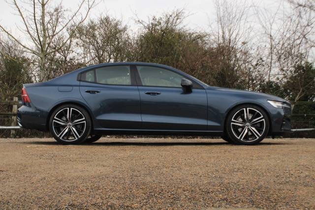 2020 Volvo S60 2.0 T5 R-Design Plus Auto Euro 6 (s/s) 4dr