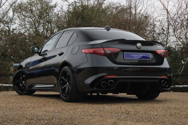 2017 Alfa Romeo Giulia 2.9 V6 Bi-Turbo Quadrifoglio Auto Euro 6 (s/s) 4dr