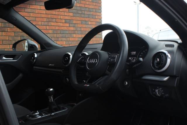 2019 Audi A3 1.5 TFSI CoD 35 Black Edition Sportback Euro 6 (s/s) 5dr