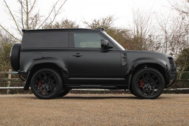 2025 Land Rover Defender 90 3.0 D250 MHEV X-Dynamic SE Hard Top SUV Auto 4WD SWB Euro 6 (s/s) 3dr