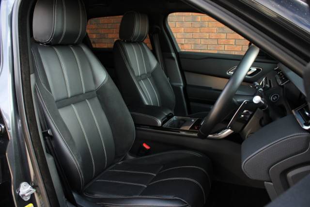 2021 Land Rover Range Rover Velar 3.0 D300 MHEV R-Dynamic SE Auto 4WD Euro 6 (s/s) 5dr