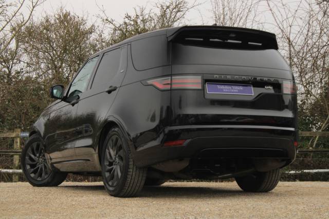 2022 Land Rover Discovery 3.0 D250 MHEV R-Dynamic S Auto 4WD Euro 6 (s/s) 5dr