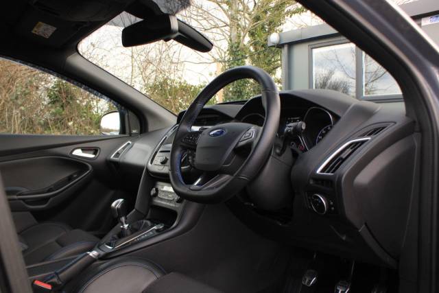 2018 Ford Focus RS 2.3T EcoBoost RS AWD Euro 6 (s/s) 5dr