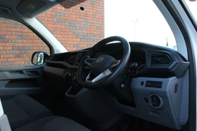 2022 Volkswagen Transporter 2.0 TDI T28 Startline FWD LWB Euro 6 (s/s) 5dr