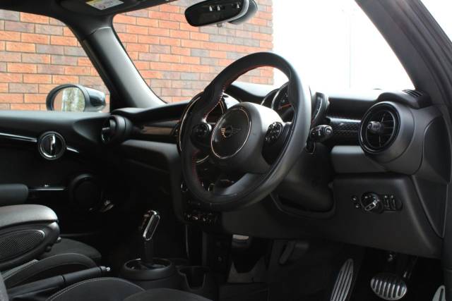 2019 Mini Hatchback 2.0 Cooper S Sport Steptronic Euro 6 (s/s) 3dr