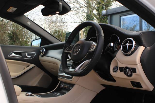 2019 Mercedes-Benz GLA 2.0 GLA250 AMG Line (Premium Plus) 7G-DCT 4MATIC Euro 6 (s/s) 5dr