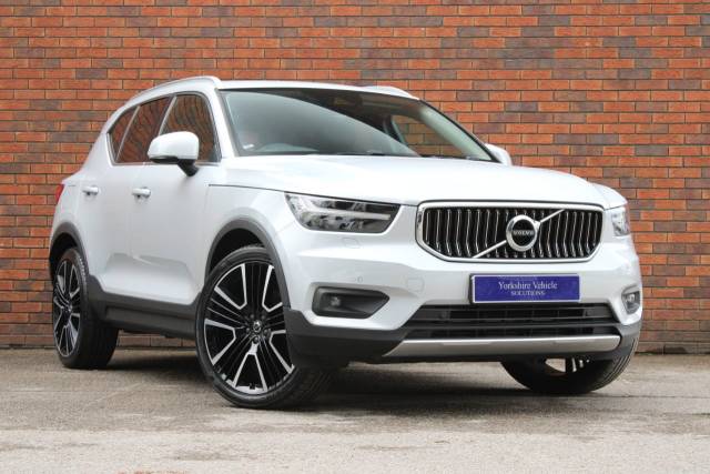 Volvo XC40 1.5h T5 Twin Engine Recharge 10.7kWh Inscription Pro Auto Euro 6 (s/s) 5dr SUV Petrol / Electric Hybrid Silver