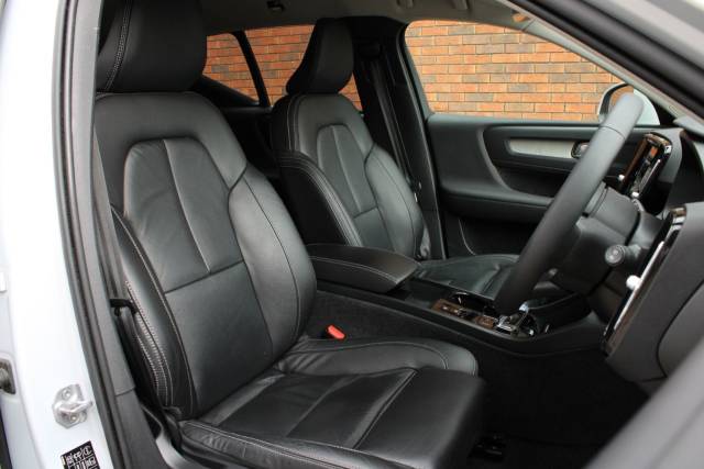 2021 Volvo XC40 1.5h T5 Twin Engine Recharge 10.7kWh Inscription Pro Auto Euro 6 (s/s) 5dr