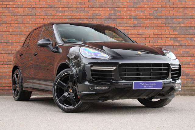 Porsche Cayenne 4.8T V8 Turbo TiptronicS 4WD Euro 6 (s/s) 5dr Four Wheel Drive Petrol Black