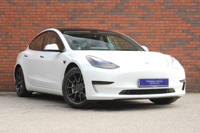 Tesla Model 3 Standard Range Plus Auto RWD 4dr Saloon Electric White