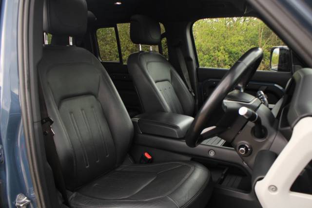 2021 Land Rover Defender 110 3.0 D300 MHEV HSE SUV 5dr Diesel Auto 4WD Euro 6 (s/s) (300 ps)