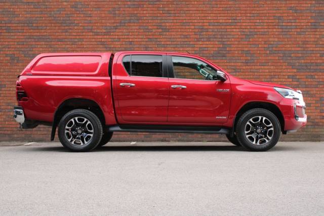 2021 Toyota Hilux 2.4 D-4D Invincible Auto 4WD Euro 6 (s/s) 4dr
