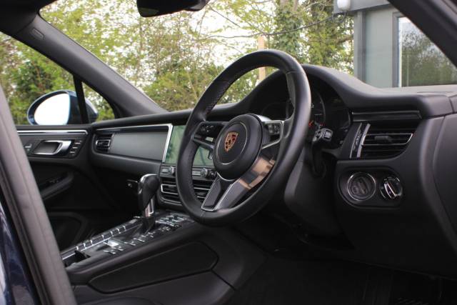 2019 Porsche Macan 2.0T PDK 4WD Euro 6 (s/s) 5dr