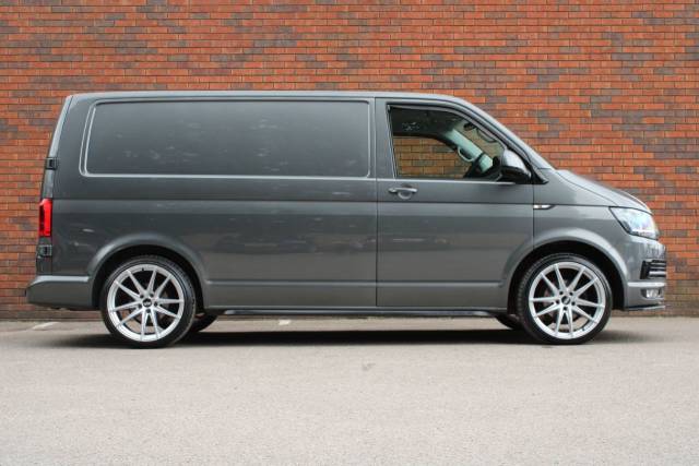 2019 Volkswagen Transporter 2.0 TDI T28 BlueMotion Tech Highline FWD SWB Euro 6 (s/s) 5dr
