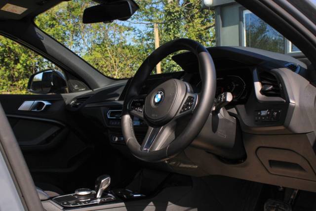 2021 BMW 1 Series 2.0 M135i Auto xDrive Euro 6 (s/s) 5dr