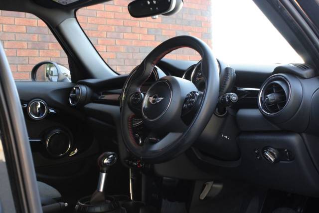 2017 Mini Hatchback 2.0 Cooper S Auto Euro 6 (s/s) 5dr