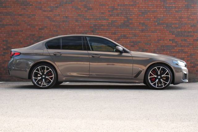 2022 BMW 5 Series 3.0 530d MHT M Sport Steptronic xDrive Euro 6 (s/s) 4dr