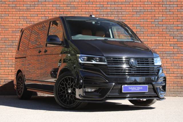 Volkswagen Transporter 2.0 TDI T30 Highline Kombi DSG FWD SWB Euro 6 (s/s) 5dr Van Diesel Black