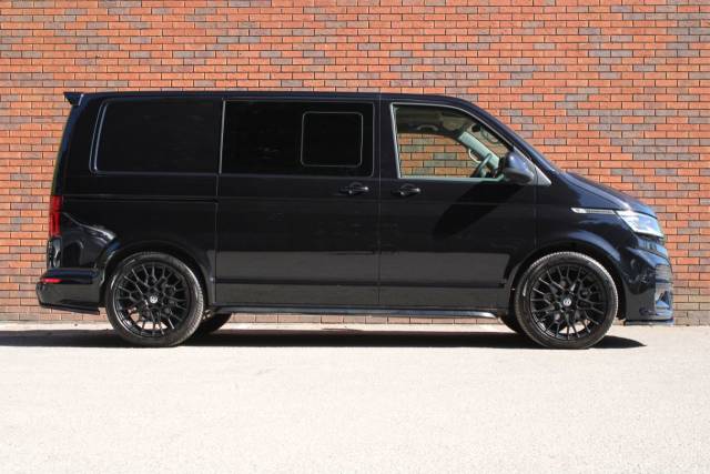 2024 Volkswagen Transporter 2.0 TDI T30 Highline Kombi DSG FWD SWB Euro 6 (s/s) 5dr