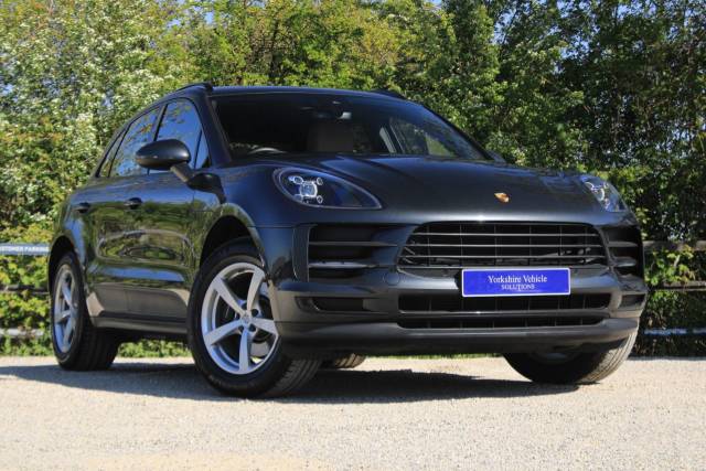 Porsche Macan 2.0T PDK 4WD Euro 6 (s/s) 5dr Four Wheel Drive Petrol Grey