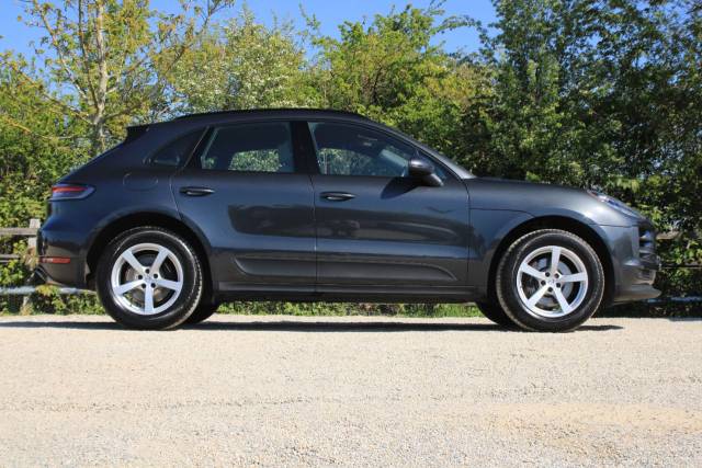 2021 Porsche Macan 2.0T PDK 4WD Euro 6 (s/s) 5dr