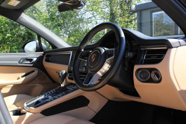 2021 Porsche Macan 2.0T PDK 4WD Euro 6 (s/s) 5dr