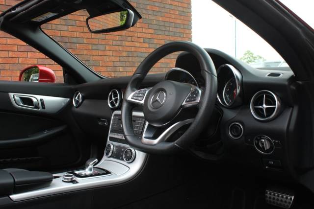 2017 Mercedes-Benz SLC 2.0 SLC200 AMG Line G-Tronic Euro 6 (s/s) 2dr