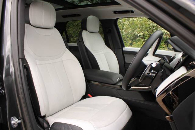 2023 Land Rover Range Rover Sport 3.0 D300 MHEV Dynamic SE Auto 4WD Euro 6 (s/s) 5dr