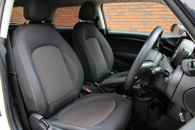 2018 Mini Hatchback 1.5 Cooper Euro 6 (s/s) 3dr