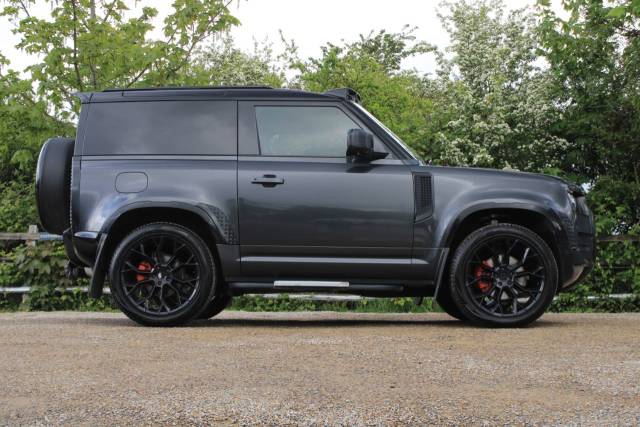 2021 Land Rover Defender 90 3.0 D200 MHEV Hard Top SUV Auto 4WD SWB Euro 6 (s/s) 3dr