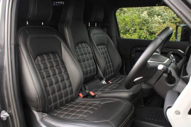 2021 Land Rover Defender 90 3.0 D200 MHEV Hard Top SUV Auto 4WD SWB Euro 6 (s/s) 3dr