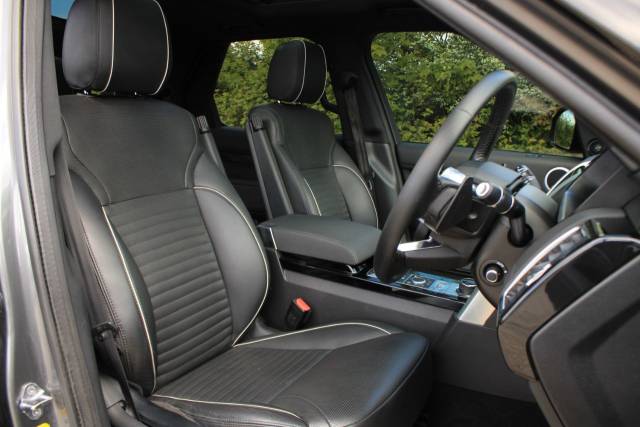 2019 Land Rover Discovery 3.0 SD V6 HSE Auto 4WD Euro 6 (s/s) 5dr