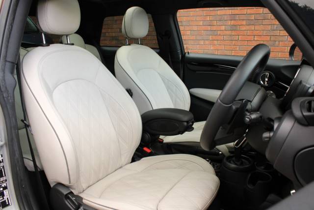2022 Mini Hatchback 2.0 Cooper S Exclusive Steptronic Euro 6 (s/s) 3dr